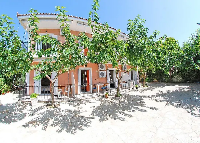 Emilia * Trapezaki (Kefalonia)