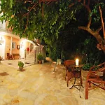 Emilia * Trapezaki (Kefalonia)